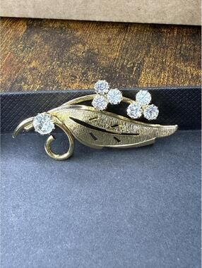 Vintage Mid-Century Gold-Tone Leaf Brooch, Clear Rhinestone Clusters Retro Pin